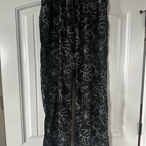 Ripskirt Floral Black Women's Pants